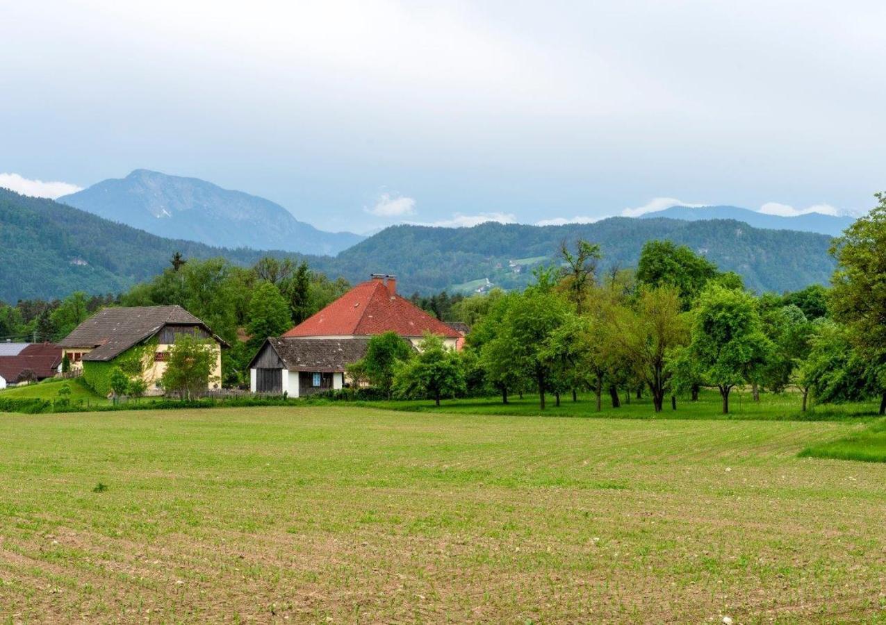 Gutshof Bartl 1 Appartement Klagenfurt am Woerthersee Buitenkant foto