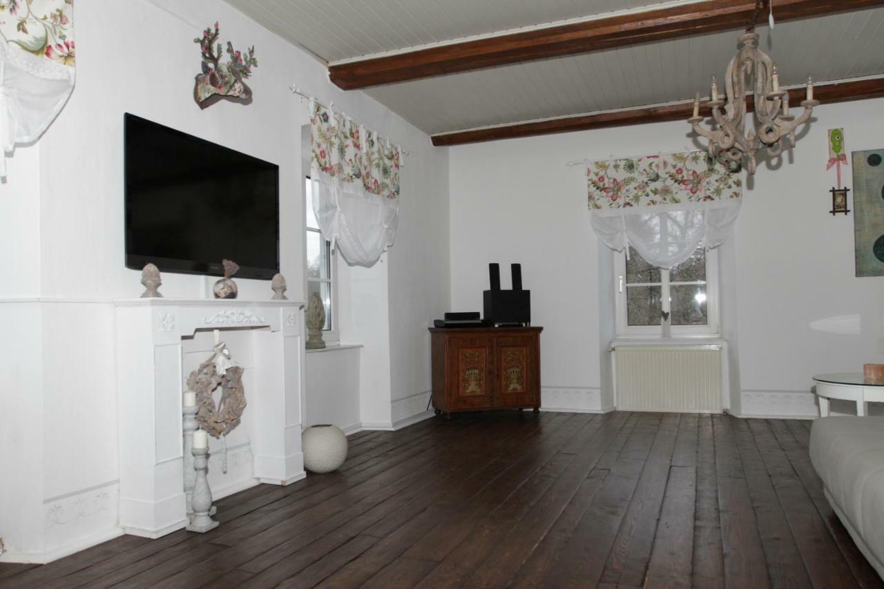 Gutshof Bartl 1 Appartement Klagenfurt am Woerthersee Buitenkant foto