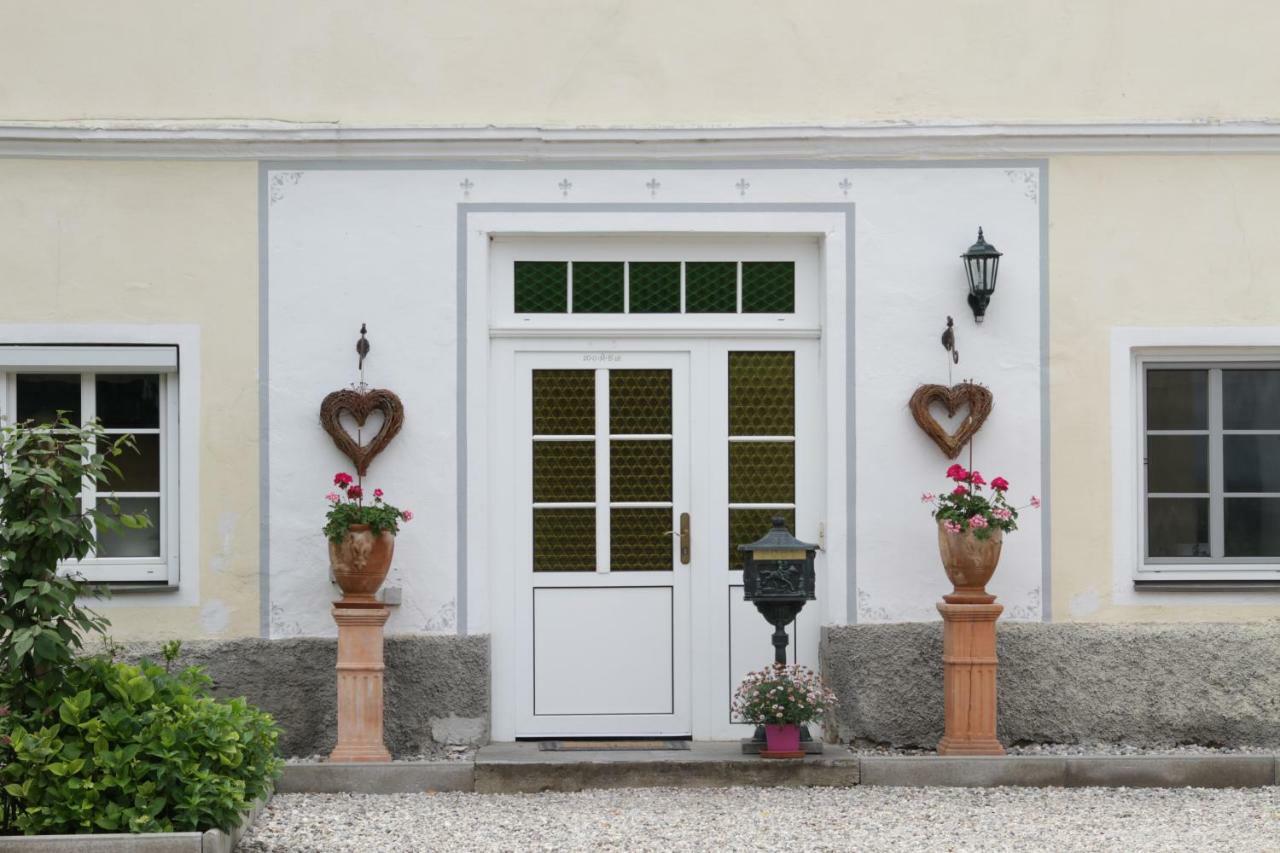 Gutshof Bartl 1 Appartement Klagenfurt am Woerthersee Buitenkant foto