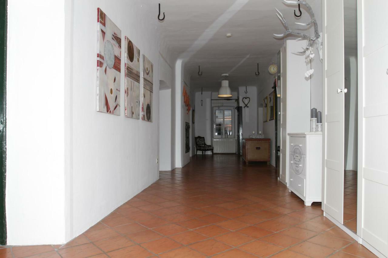 Gutshof Bartl 1 Appartement Klagenfurt am Woerthersee Buitenkant foto